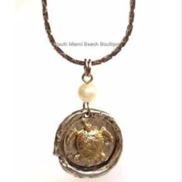 Two Tone Mixed Metal Turtle Necklace main image 1